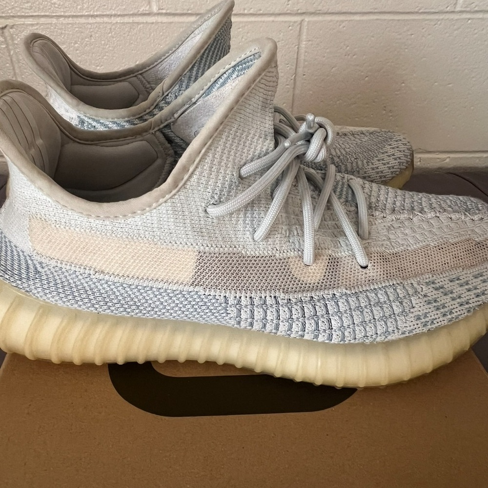 Yeezy 350 Cloud White
